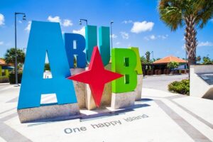 De bekendste destination letter van Aruba "One Happy Island"